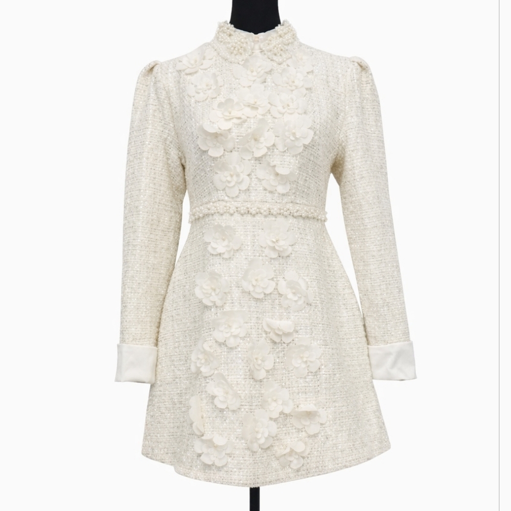 NWT La’ Ros White Tweed 3D Floral Appliqué Mini Dress Pearl Collar Size S